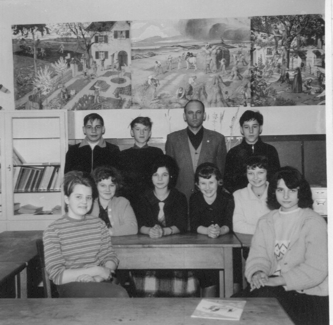 Letzte Schulentlassung in Trutzhain im März 1963